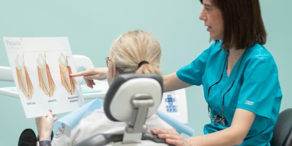 en que consiste ser higienista dental
